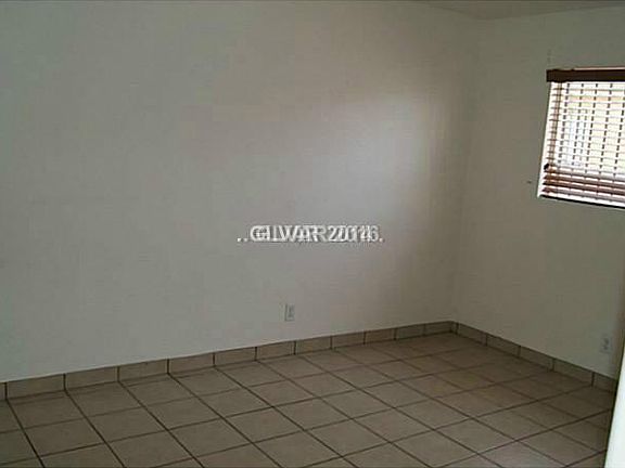 4th image of 504 Albert Ave