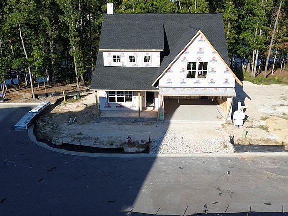 2nd image of 62 Hubbard Ct