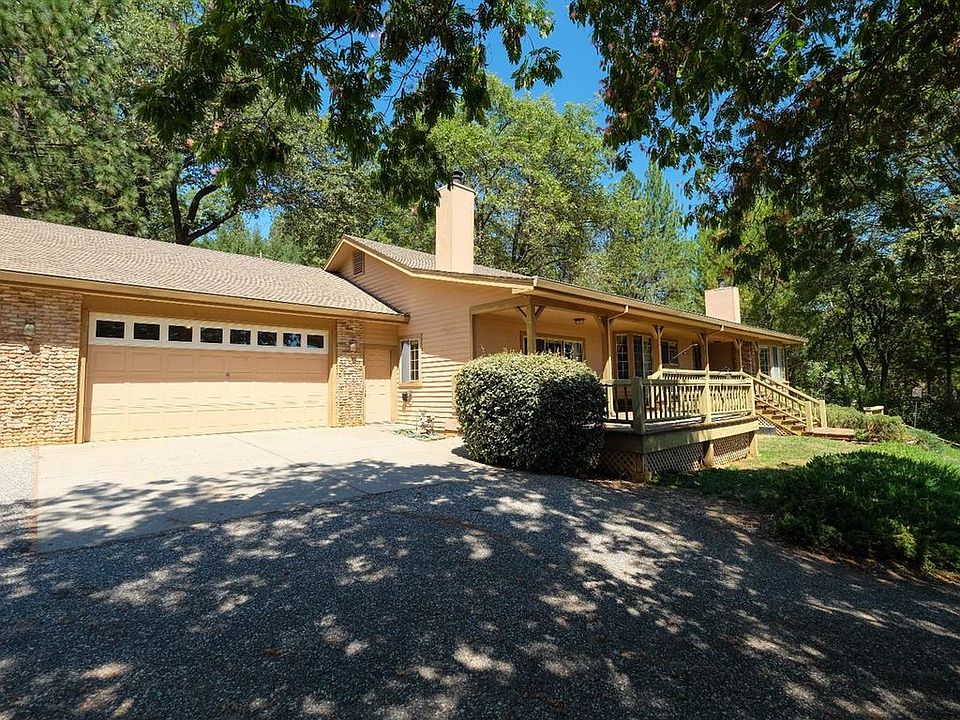 1st image of 15156 Lorie Dr