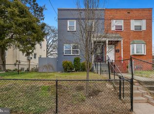 744 51st St SE, Washington, DC