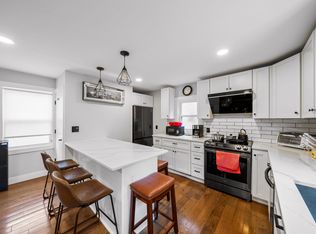 2 Stones Ct, Framingham, MA 01701