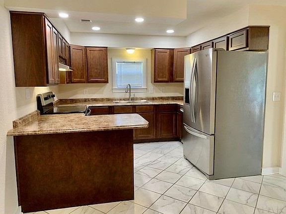 3rd image of 224 Virginia Way