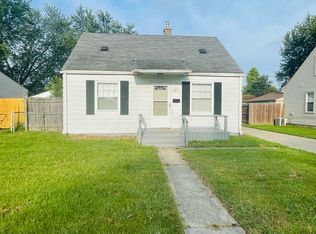 26511 Chippendale St, Roseville, MI 48066