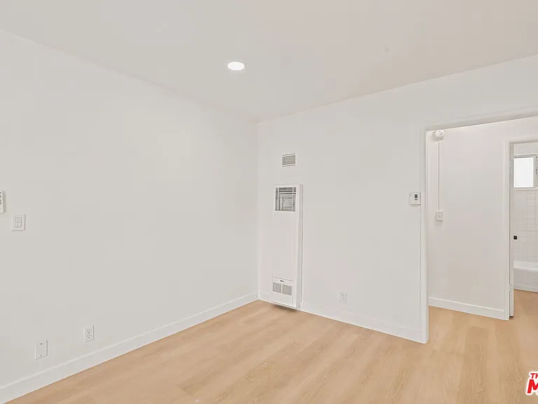 11825 Iowa Ave #1 — Photo 6