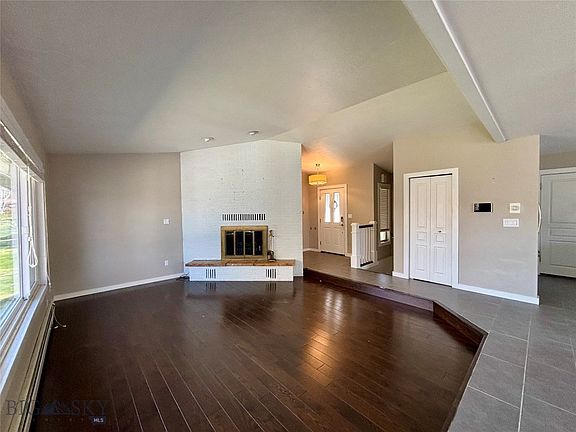 4th image of 4107 Trenton St