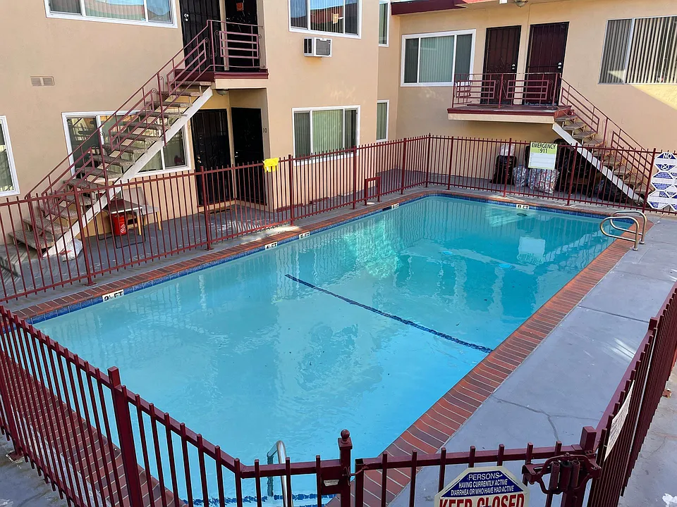 721 Edgewood / 8661 North Beach Keller LLC