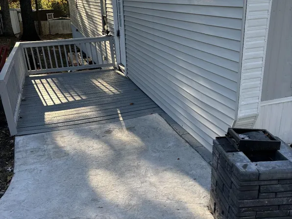 52 Upper Loop Rd #17-B, Leesport, PA 19533