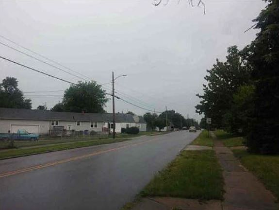 5th image of 1830 Hancock Ave