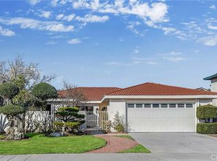 6781 Bridgewater Dr, Huntington Beach, CA 92647