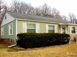 313 Saint Clair Dr, Marquette Heights, IL 61554