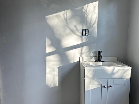 2nd image of 1911 P St #2