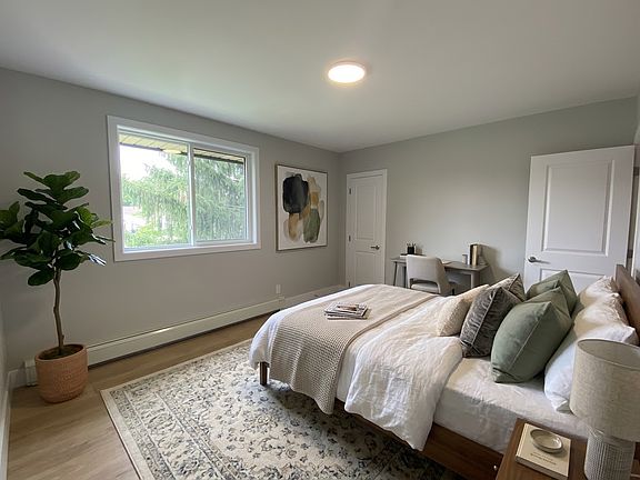 5th image of 1 Court Ln