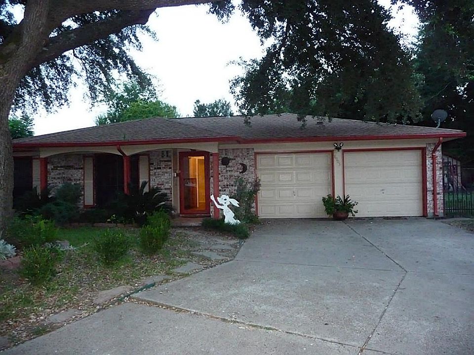 1st image of 8903 Winding River Dr