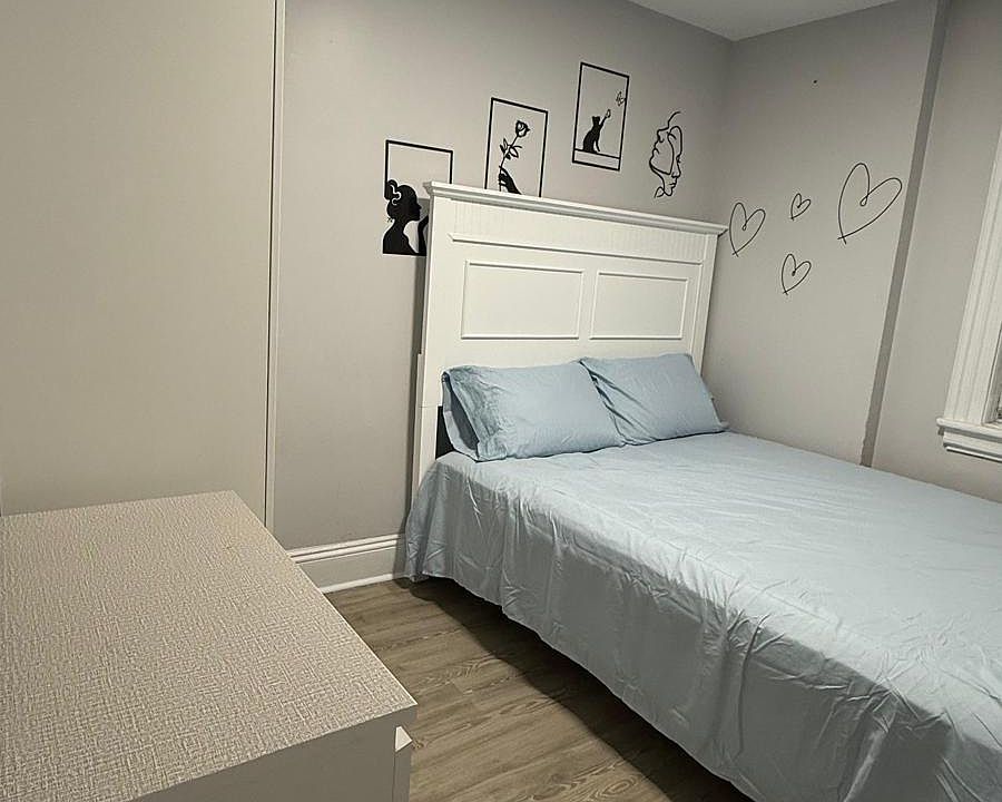 1st image of 31 Cedar Pl