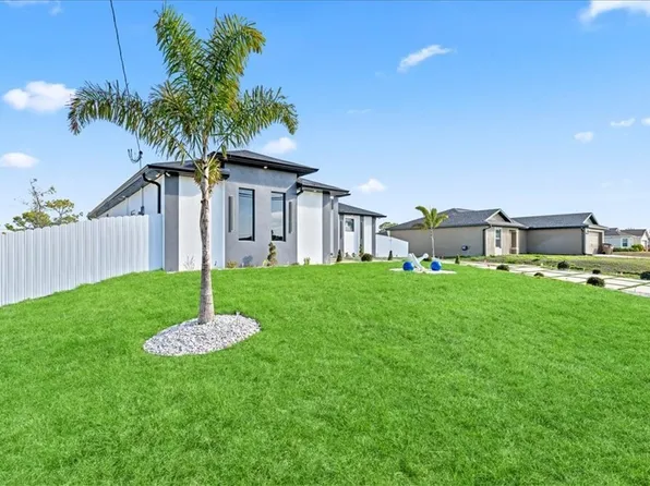 2711 Van Buren Pkwy, Cape Coral, FL 33993