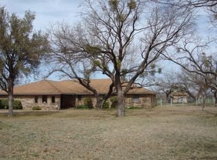 1962 Country Club Estates Cir, San Angelo, TX 76904