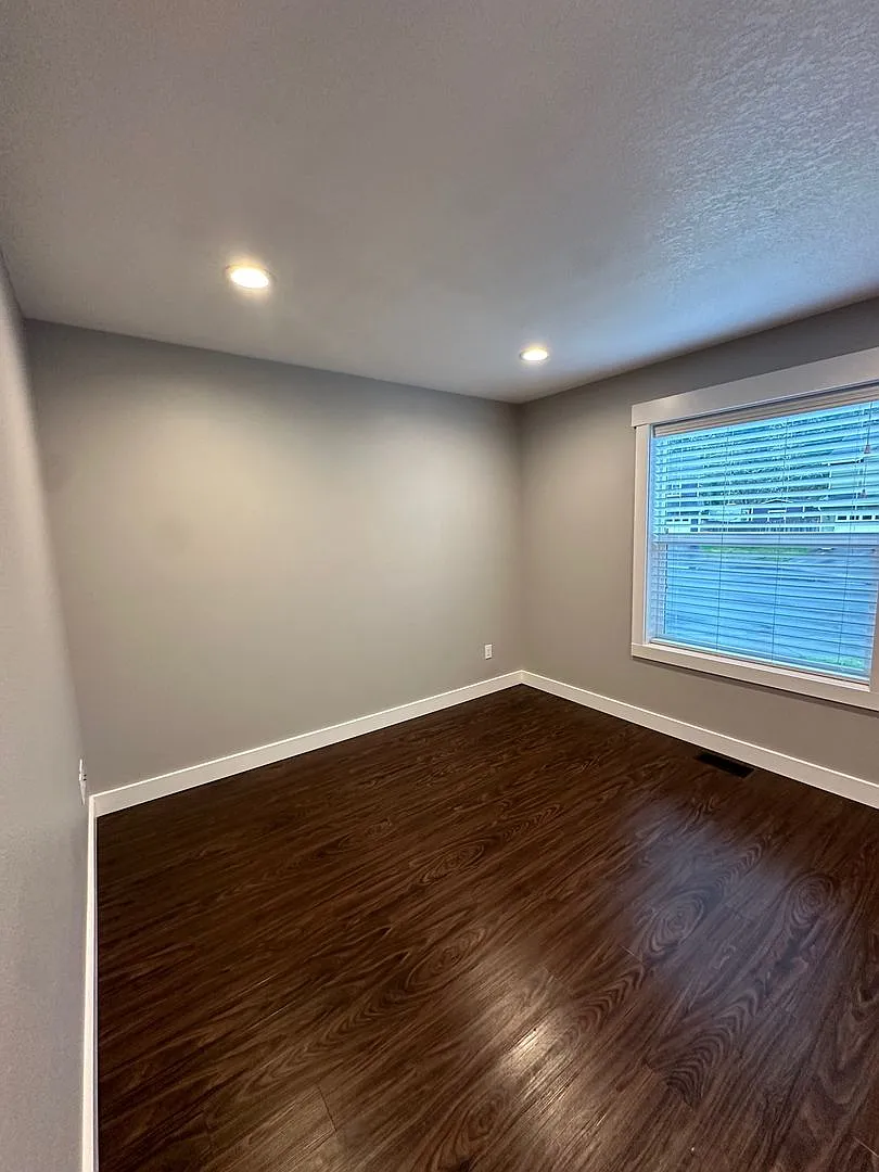 4 Bedroom House Available in Hammond! — Photo 2