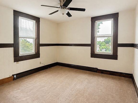 5th image of 16 Coe Ave APT 4