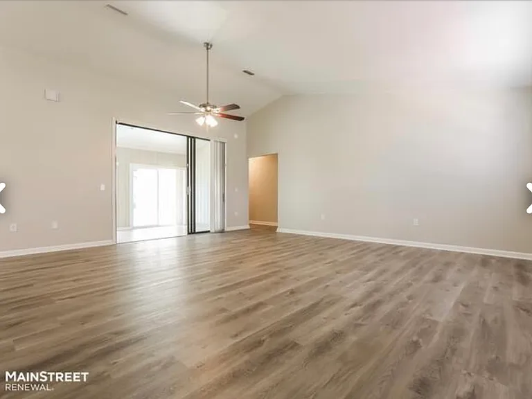 3241 Rogue St — Photo 7