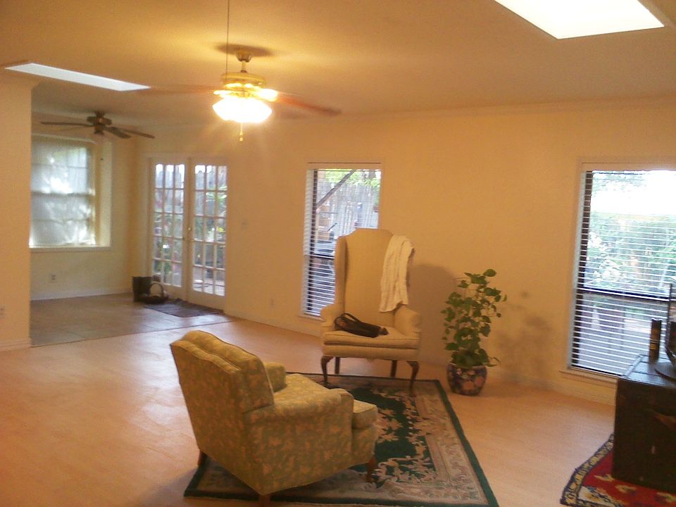 2nd image of 7331 Montgomery