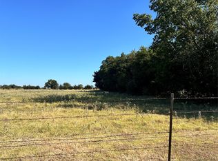 2 Crow Rd, Whitesboro, TX 76273