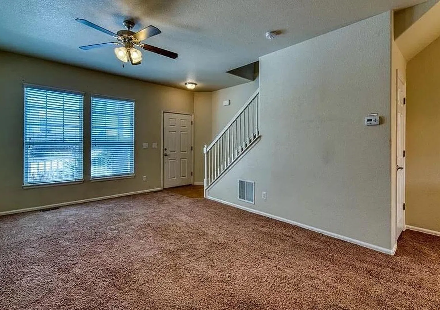 Charming 2-Bedroom Home with Private Backyard & Detached 2-Car Garage! — Photo 3