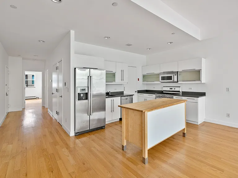 328 Dean St #3C — Photo 3