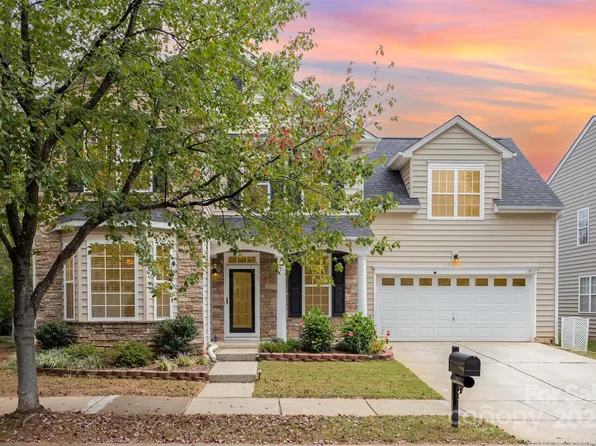 13812 Holly Stream Dr, Huntersville, NC 28078