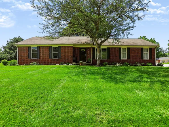 913 Kildeer Ct, Zionsville, IN 46077