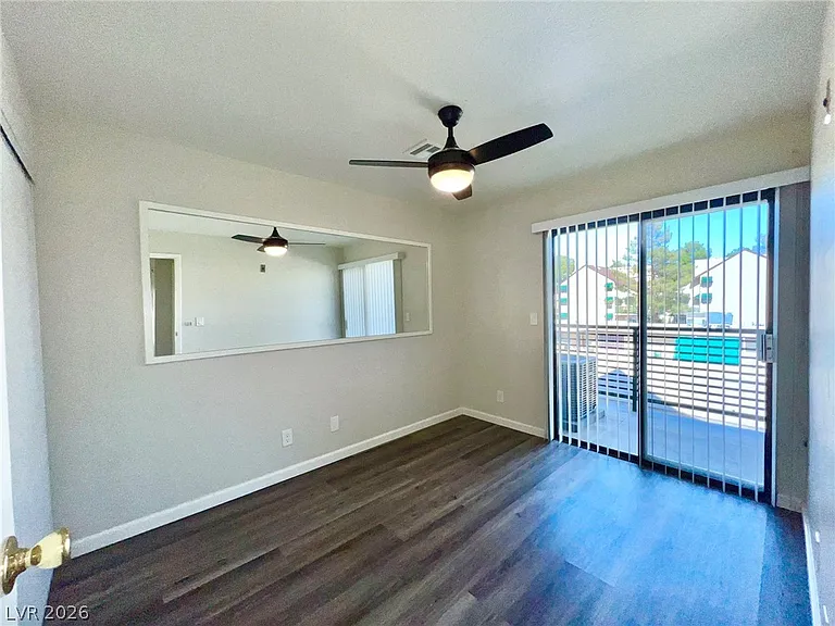 480 Elm Dr #206 — Photo 14