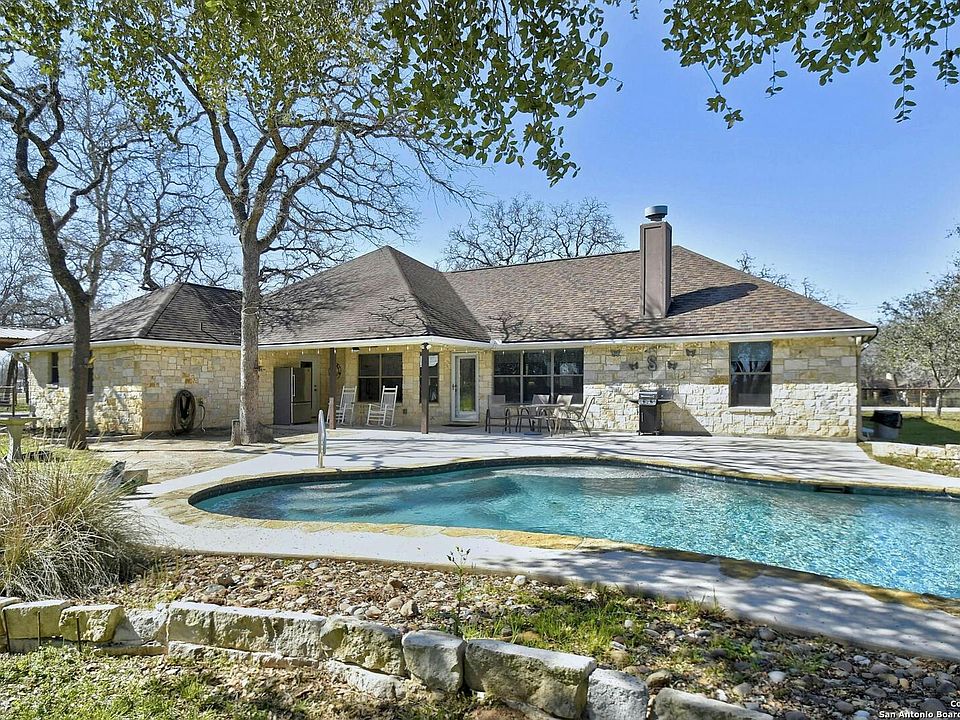 1st image of 363 ROSEWOOD DR