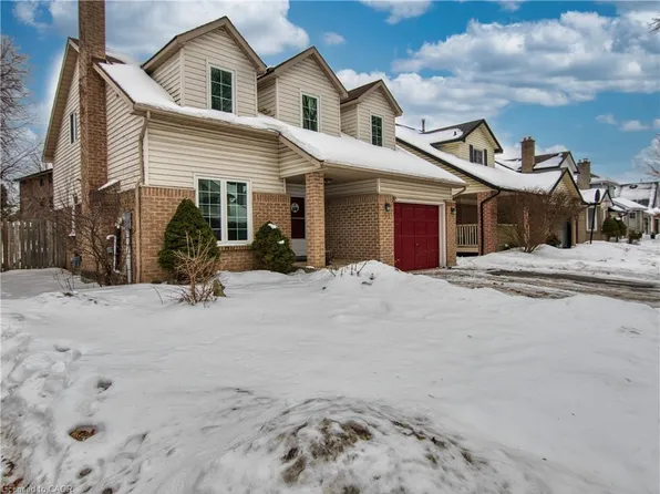 51 Huntington Ln, Saint Catharines, ON L2S 3R5