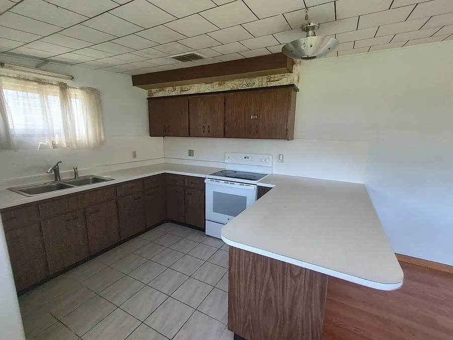 2 bed /1 Bath Home, 1 car garage near Hard Rock — Photo 4