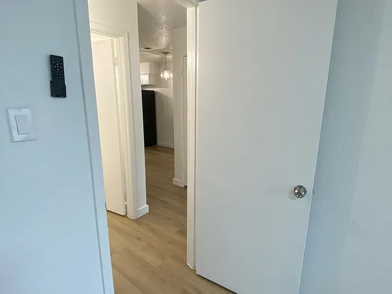 St. Edwards Place Apartments — Photo 8