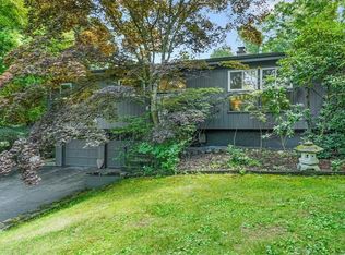 5 Hillview Ct, Cortlandt Manor, NY 10567