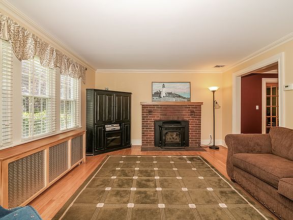 4th image of 45 Montross St