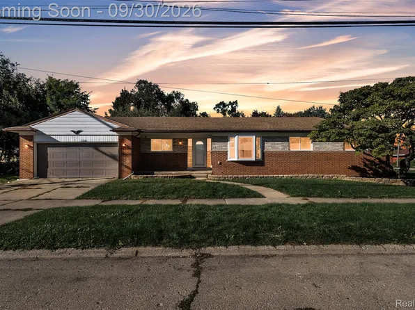25016 Elmira, Redford, MI 48239