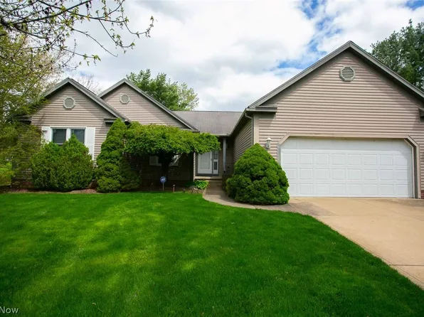122 Pine Cone Ct, Seville, OH 44273