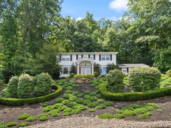 34 Manor Ln, Parsippany-Troy Hills Twp., NJ 07950