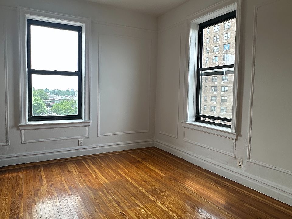 2nd image of 2860 Buhre Ave APT 5S