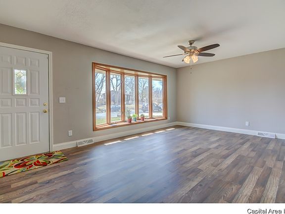 5th image of 825 Oxford Dr