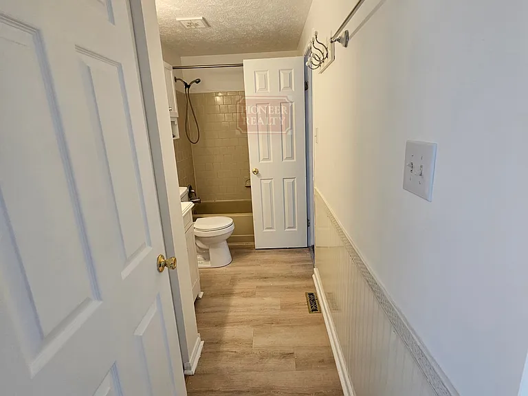 4944 Farrell Ct — Photo 22