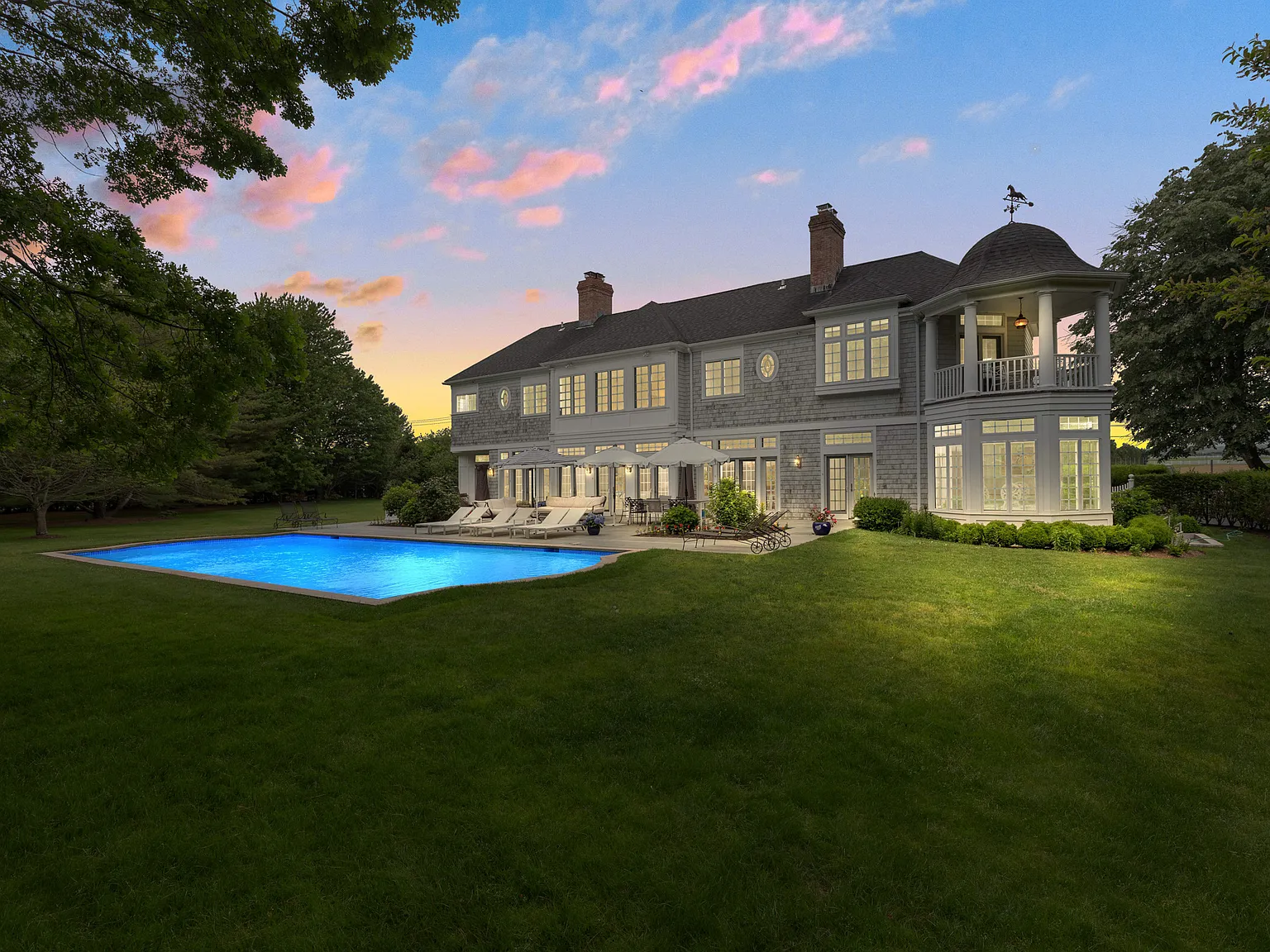 Water Mill Gated Estate With Farm Views — Photo 4