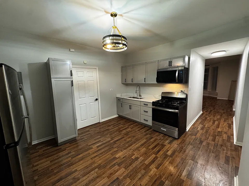 3141 W Fulton St #2