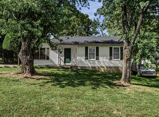 102 Countryside Dr, Bowling Green, KY 42101