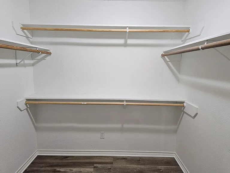 10615 Heatherford Dr — Photo 17