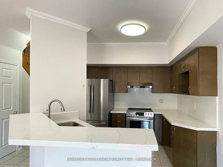 847 Bur Oak Ave — Photo 5