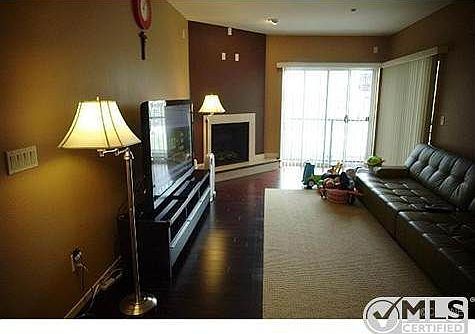 2nd image of 733 S Manhattan Pl Unit 406