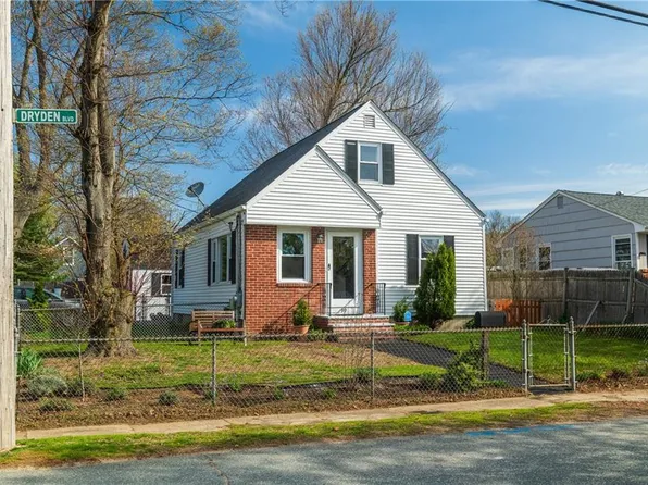 99 Dryden Blvd, Warwick, RI 02888