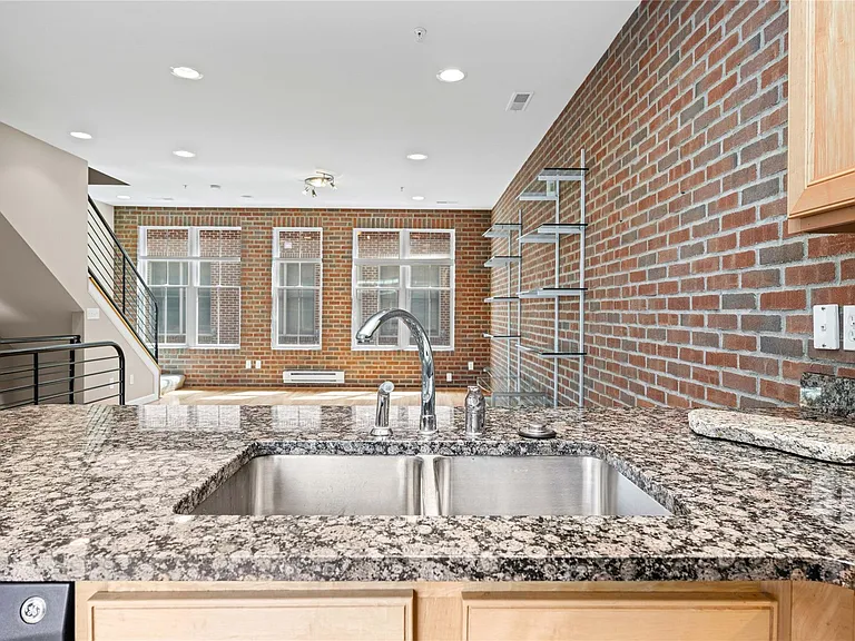 420 Lewis Ct — Photo 19